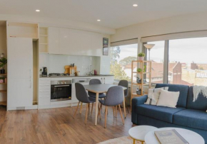 Your Melbourne Paradise by Ready Set Stay Melbourne